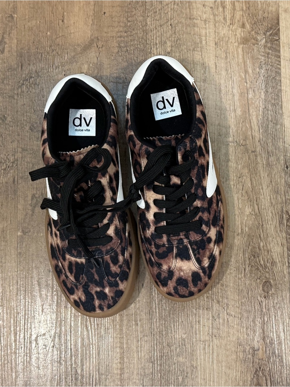 DV by Dolce Vita Leopard Print Sneakers size 7.5